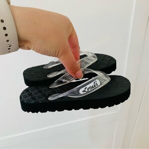 Kid’s Locals Black Clear Hawaiin Flip Flop Sandals Size 6.5